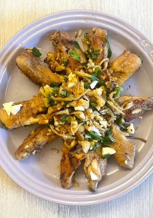 鹹蛋雞翅 的食譜成品照片