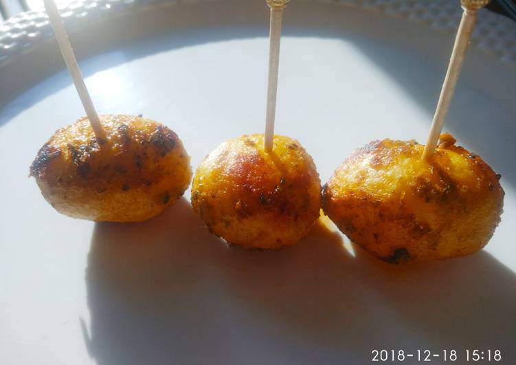 Recipe of Homemade Spicy Potato Tikka in appe pan