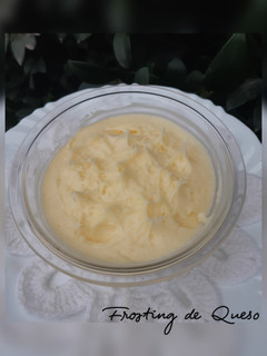 Una foto de FROSTING DE QUESO 🍰
