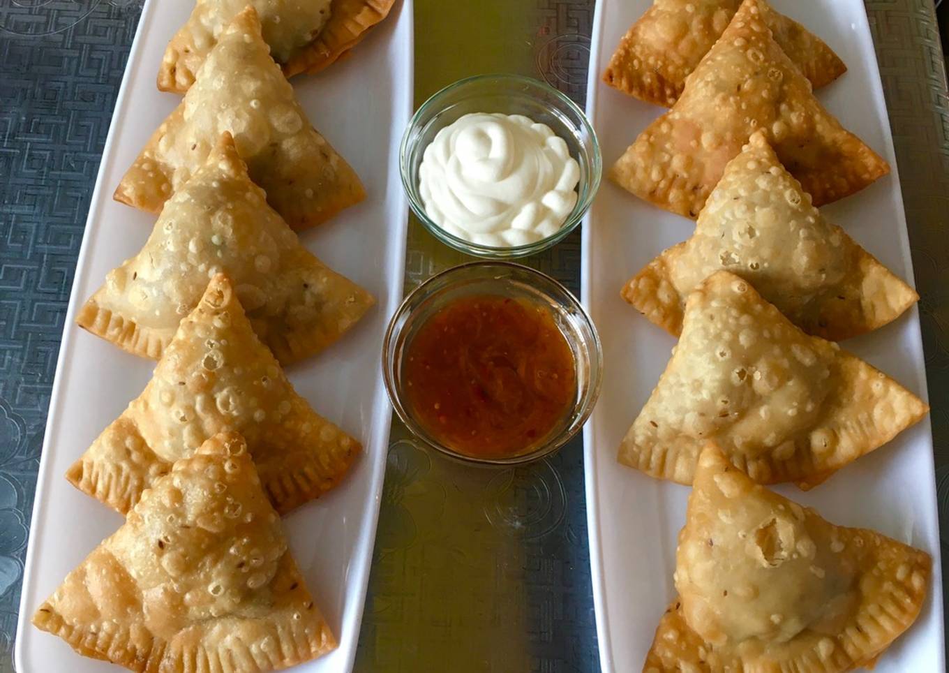 Lamb / beef / mutton meat Samosas: