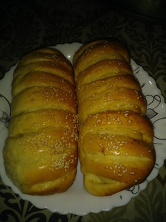 A picture of Chicken bread with white sauce filling.