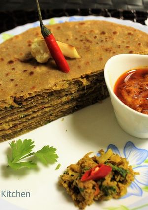 A picture of Gobi Ke Paratha.