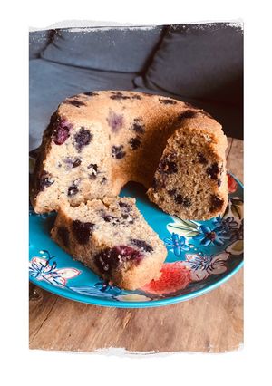 Una foto de Budín integral arándanos y limón