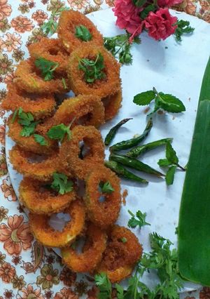 Parwal ke crispy rings रेसिपी मुख्य फोटो