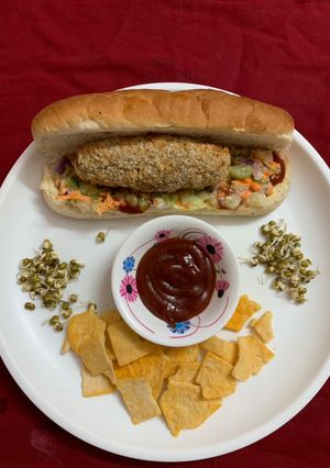 A picture of Soya sprouts kabab hot dog.