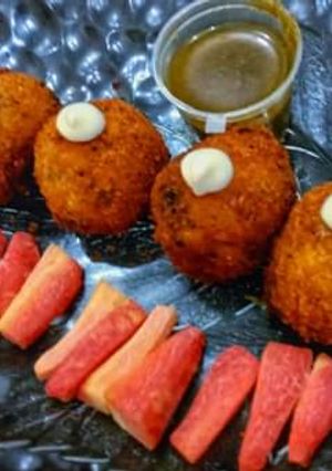 A picture of Cheesy potato balls.