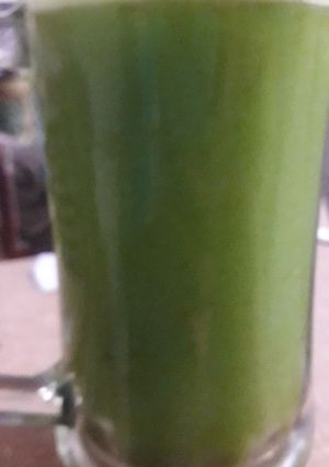 Una foto de Batido verde quema grasas y limpia el intestino