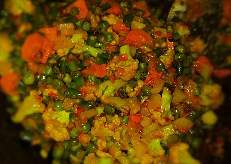 Easy Recipe: Appetizing Kadai mix vegetable