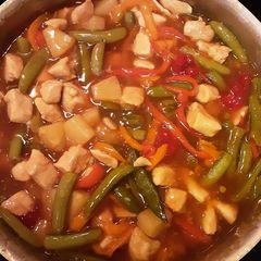 A picture of Sweet and sour Chicken.