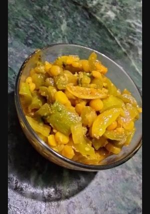 A picture of Snake gourd veggie.