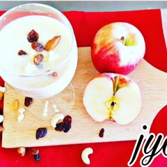 A picture of Apple Dry Fruits Shake.