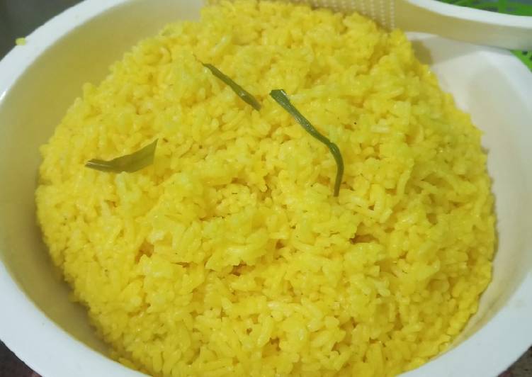 Nasi kuning gurih harum