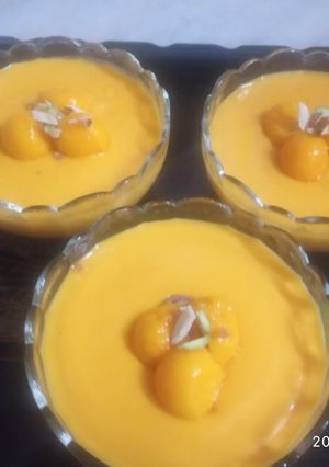 A picture of Mango pudding.