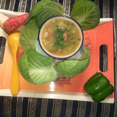 A picture of Vegetables soup.