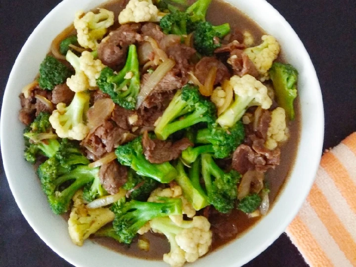 Cara Gampang Menyiapkan Resep Cah Sapi Brocoli Kembang Kol yang Uenak Anti Ribet, Bisa Manjain Lidah