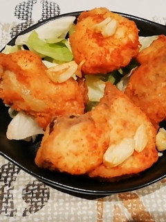 Una foto de Pollo crujiente al ajillo