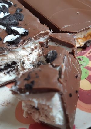 Una foto de Turrón de Oreos y Turrón de Pasta de Maní