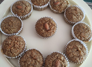 Una foto de Cupcakes Saludables con Harina de avena y Zanahoria 🥕