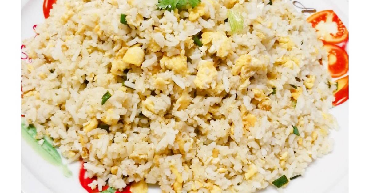 สูตร 🍚🥚ข้าวผัดไข่ - Egg Fried Rice โดย BJ.cocoacrunchy🇹🇭 - Cookpad