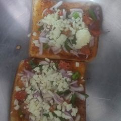Bread pizza A picture of Bread pizza.