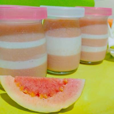 Resep Puding Jambu Lapis Snack Tinggi Kalori Mpasi 9m Oleh Happy Septria Cookpad