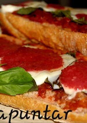 Una foto de Panini caprese en cecofry 🍅🍙🍃