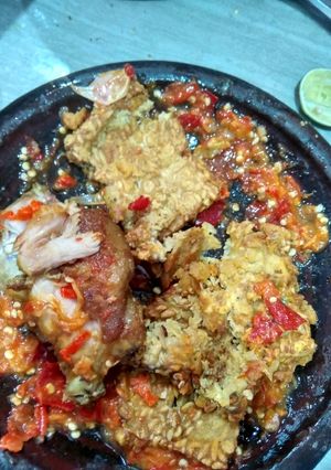 Foto resep Ayam Penyet Sambel Bawang Himalayan Salt