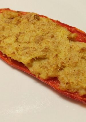 A picture of Peperoni ripiene - tuna stuffed romano peppers.