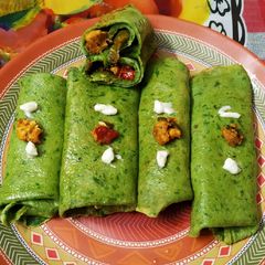 A picture of Spinach chicken roll.