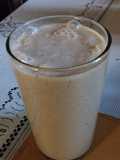 Batido saludable de avena y frutas