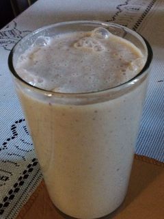 Una foto de Batido saludable de avena y frutas