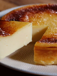 A picture of Easy Basque Burnt Cheesecake Recipe🍰.