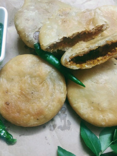 भुट्टे की कचौड़ी (bhutte ki kachori recipe in Hindi) रेसिपी मुख्य फोटो