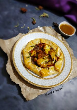 अवधी मैरिनेटेड गोभी इनसाइड गैलेट (Awadhi Marinated Gobi Inside Galette recipe in Hindi) रेसिपी मुख्य फोटो