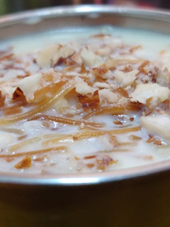 मीठी सेवई खीर(Meethi sewai kheer recipe in hindi) रेसिपी मुख्य फोटो
