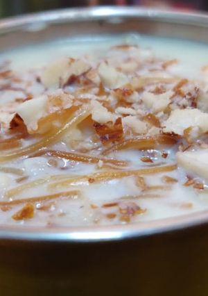 मीठी सेवई खीर(Meethi sewai kheer recipe in hindi) रेसिपी मुख्य फोटो