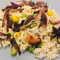 A picture of Cumin peas pulav.