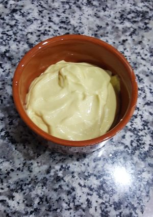 Una foto de Salsa alioli