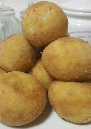 Una foto de Croquetas de arroz, lomito y muzzarella