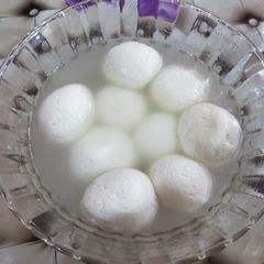 A picture of Rasgulle.