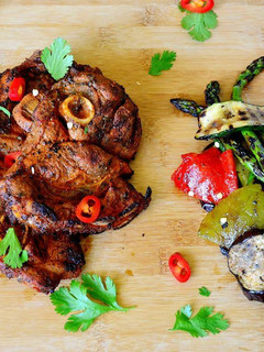 146..விருந்தினர் போஸ்ட் ~ ஸ்பைஸி BBQ வறுக்கப்பட்ட காய்கறிகளும் & amp; புதினா தயிர் சட்னி செய்முறை முக்கிய புகைப்படம்