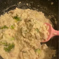 A picture of Chicken, Broccoli & Cheddar Risotto.