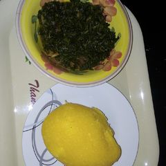 A picture of Garris and vegetable soup.