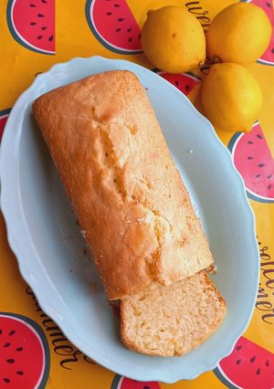 Una foto de Budín de Limón🍋 y Yogurt🍶~