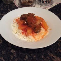 A picture of Kiftah Batortah (Lamb kebab with potatoes).