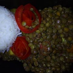 A picture of Lentils stew served with rice #vegancontest.