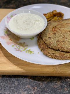 लहसुन वाली बाजरे की रोटी (lehsun wali bajre ki roti recipe in Hindi) रेसिपी मुख्य फोटो