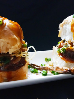 Manchurian Vada Pav रेसिपी मुख्य फोटो