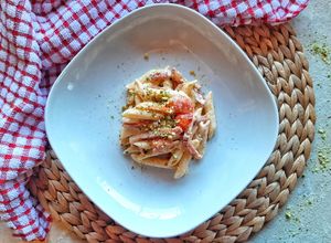 Foto di Pasta cremosa speck e pomodorini