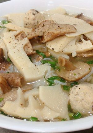Hình của món Bún măng chay.